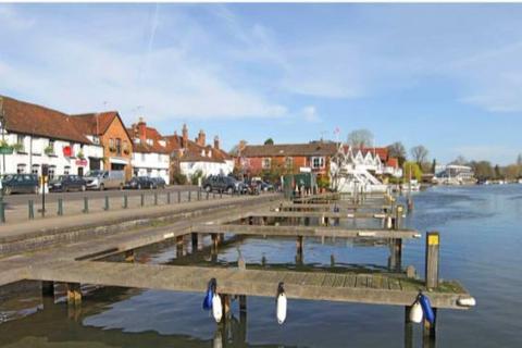 Restaurant to rent, 25 Thameside Henley On Thames RG9 2LJ