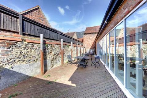Retail property (high street) for sale, 25 Thameside Henley On Thames RG9 2LJ