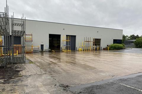 Warehouse to rent, Millshaw Park Ave Leeds LS11 0LR