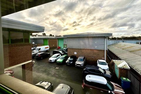 Distribution warehouse to rent, 5A-5B Coleshill Rd Sutton Coldfield B75 7BU