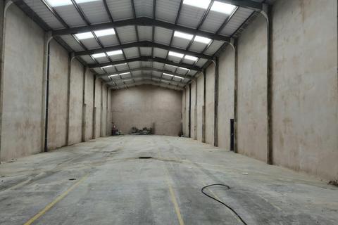 Warehouse to rent, 153 Hurlingham Rd London SW6 3NN