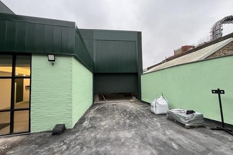 Warehouse to rent, 153 Hurlingham Rd London SW6 3NN