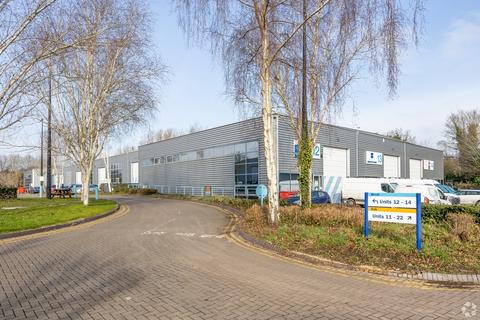 Distribution warehouse to rent, Birch Swindon SN2 8UU