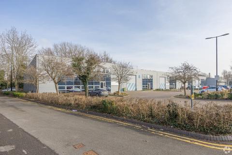 Distribution warehouse to rent, Birch Swindon SN2 8UU