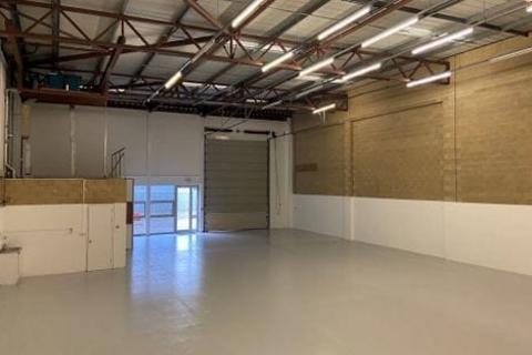 Distribution warehouse to rent, Birch Swindon SN2 8UU