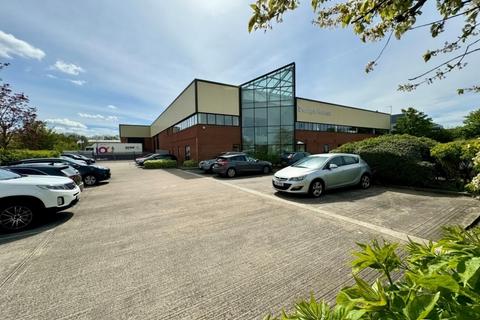 Industrial unit to rent, Caswell Rd Northampton NN4 7PW
