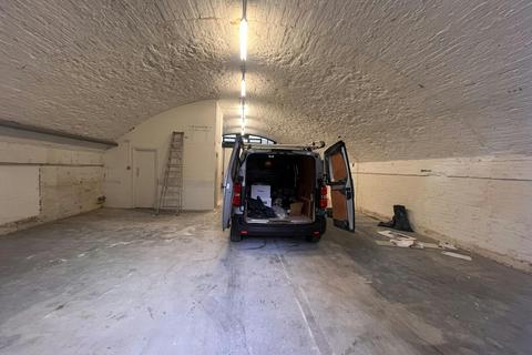 Industrial unit to rent, Union Walk London E2 8HP