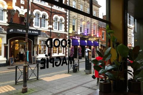 Restaurant to rent, 19-21 Wood St Swindon SN1 4AN