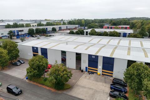 Warehouse to rent, Adlington Ct Warrington WA3 6PL