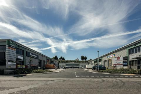 Property to rent, Vale Rd Tonbridge TN9 1AA