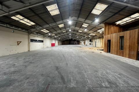 Warehouse to rent, Beach Rd Newhaven BN9 0BX