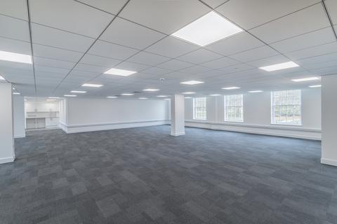 Office to rent, Parkway Welwyn Garden City AL8 6HG