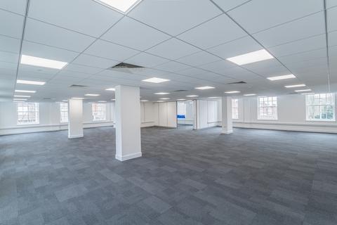 Office to rent, Parkway Welwyn Garden City AL8 6HG