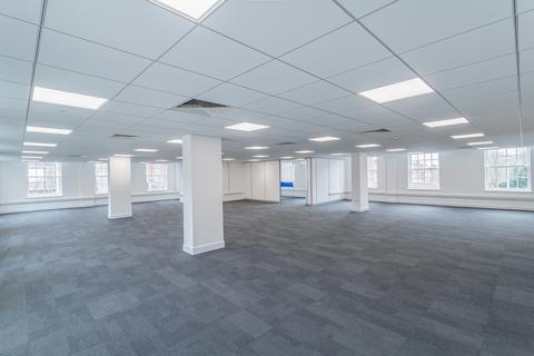Office to rent, Parkway Welwyn Garden City AL8 6HG