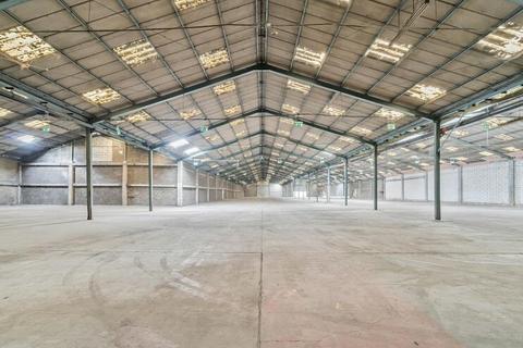 Warehouse to rent, Renwick Rd Barking IG11 0SB