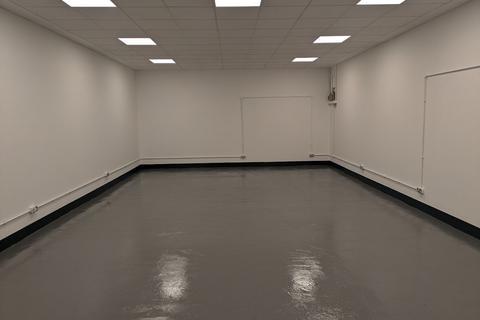 Warehouse to rent, Victoria St Oldham OL9 0HB