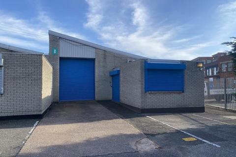 Property to rent, Mucklow Hl Halesowen B62 8TP