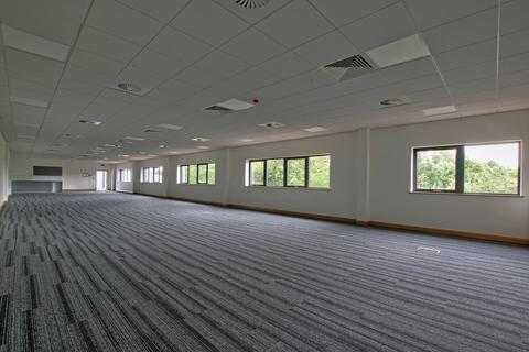 Warehouse to rent, Lime Kilns Way Hinckley LE10 3EL