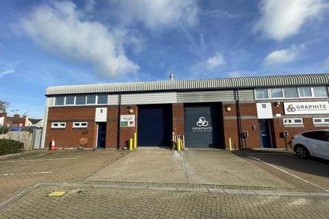 Warehouse to rent, Southern Rd Aylesbury HP19 9EW