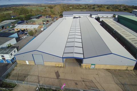 Warehouse to rent, Pattenden Ln Tonbridge TN12 9QJ