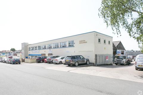 Industrial unit to rent, Wood Rd Kingswood BS15 8DT