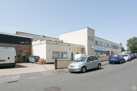 Industrial unit to rent, Wood Rd Kingswood BS15 8DT