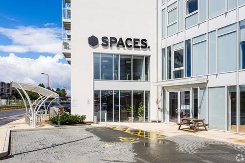 Office to rent, Station Vw Guildford GU1 4AR