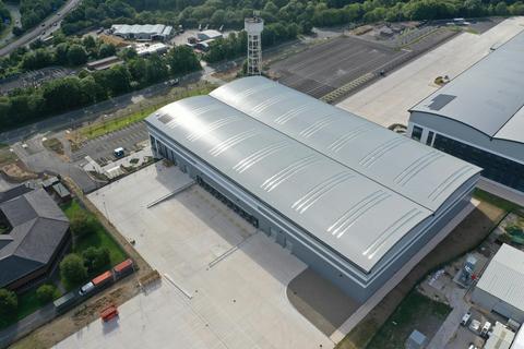 Distribution warehouse to rent, North Rd Ellesmere Port CH65 1BA