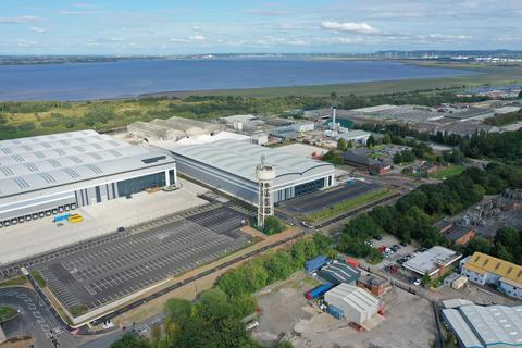 Distribution warehouse to rent, North Rd Ellesmere Port CH65 1BA