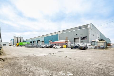 Warehouse to rent, Triumph Business Park Liverpool L24 9GQ