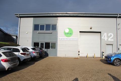 Warehouse to rent, Armstrong Rd London SE18 6RS