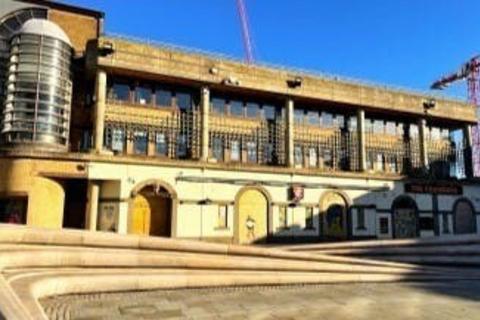 Retail property (high street) to rent, Market Para Gloucester GL1 1RL