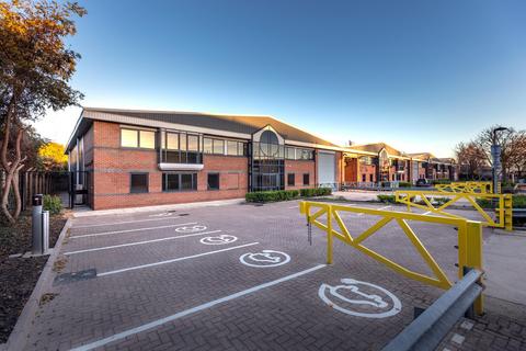 Warehouse to rent, 18-22 Telford Way London W3 7XS