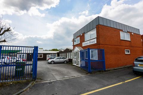 Office to rent, 10-12 Westgate Skelmersdale WN8 8AZ