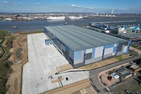 Distribution warehouse to rent, 350 The Power House Dartford DA1 5XU