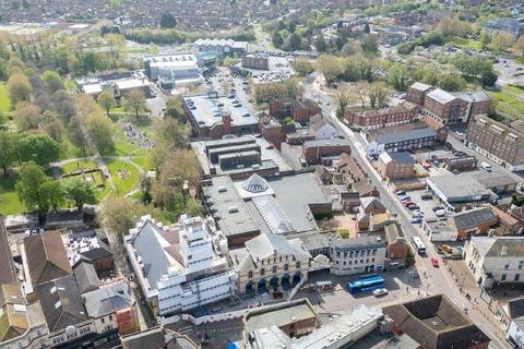 Retail property (high street) to rent, Castle Pl Trowbridge BA14 8AL