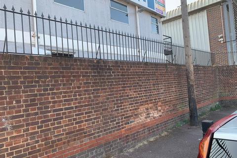 Industrial unit to rent, 12 Horn Ln London SE10 0RT