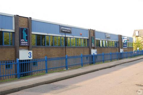 Industrial unit to rent, Mead Ln Hertford SG13 7BJ