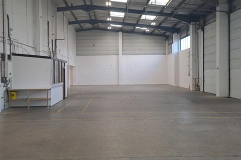 Industrial unit to rent, Mead Ln Hertford SG13 7BJ