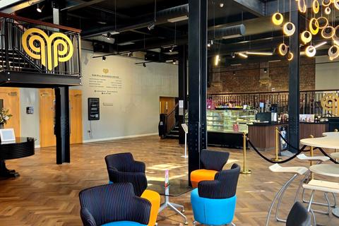 Office to rent, Gordon St Oldham OL9 9RH