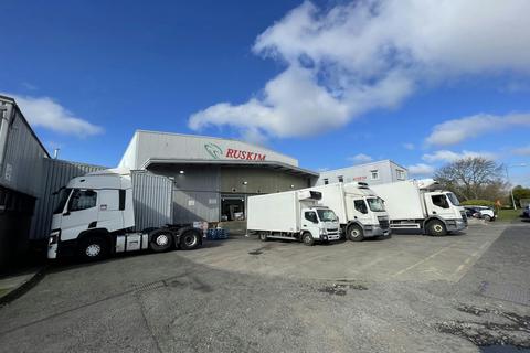 Warehouse to rent, Whitley Rd Newcastle Upon Tyne NE12 9SZ