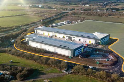 Warehouse to rent, Chelmsford Rd Rayleigh SS6 7FY