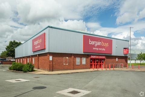 Retail property (high street) to rent, Lowe St St Helens WA10 2JZ