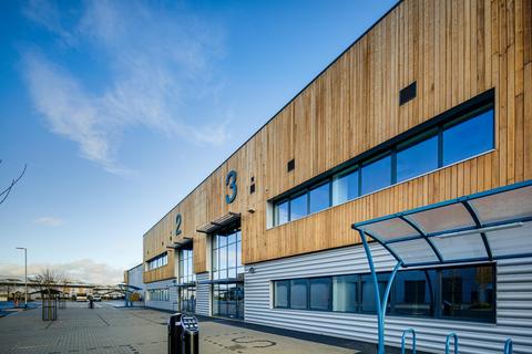 Warehouse to rent, Headley Rd E Reading RG5 4SN