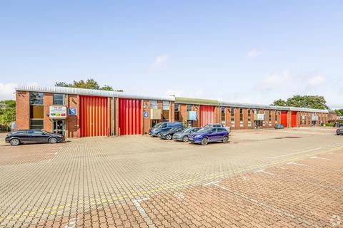 Warehouse to rent, Heathlands Clos Twickenham TW1 4BP