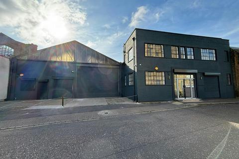 Warehouse to rent, 10 Ingate Pl London SW8 3NS