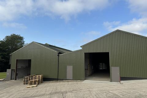Distribution warehouse to rent - Winterbourne Whitechurch Blandford Forum DT11 9AS