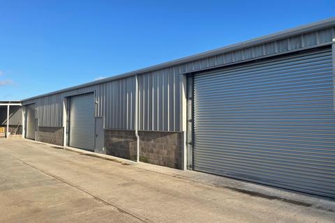 Warehouse to rent, 2 Church Farm Close Curbridge OX29 7NZ