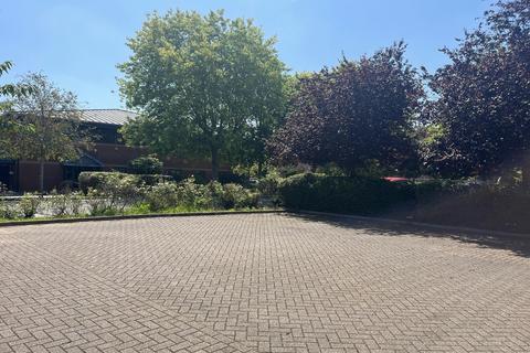 Office to rent, Quilters Way Stoke Mandeville HP22 5BL