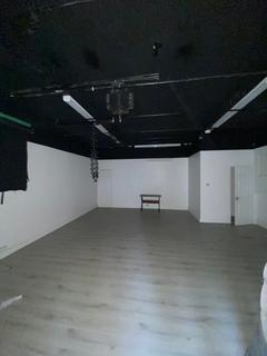 Retail property (high street) to rent, 11 Fladbury Rd London N15 6SB